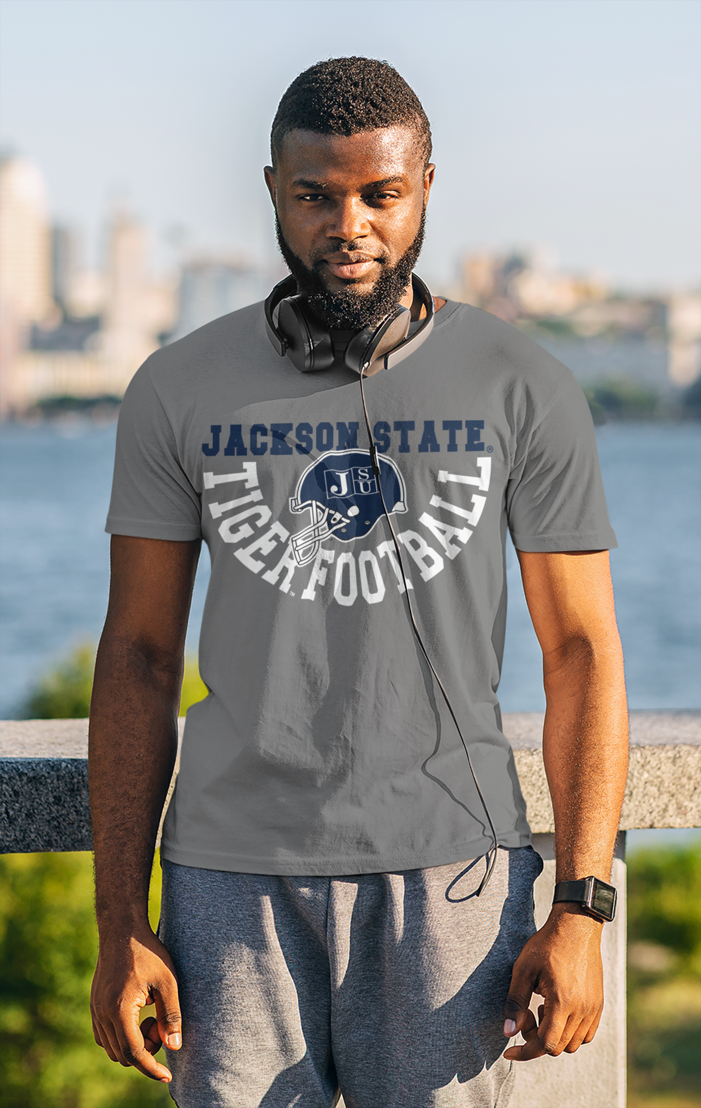 Unisex crew-neck short-sleeve T-shirt with front football logo graphic, gray