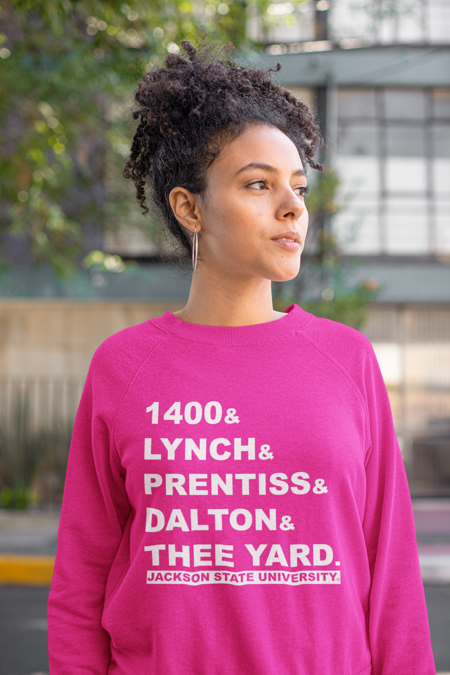 Pink crewneck sweatshirt with '1400&amp; LYNCH&amp; PRENTISS&amp; DALTON&amp; THEE YARD' print